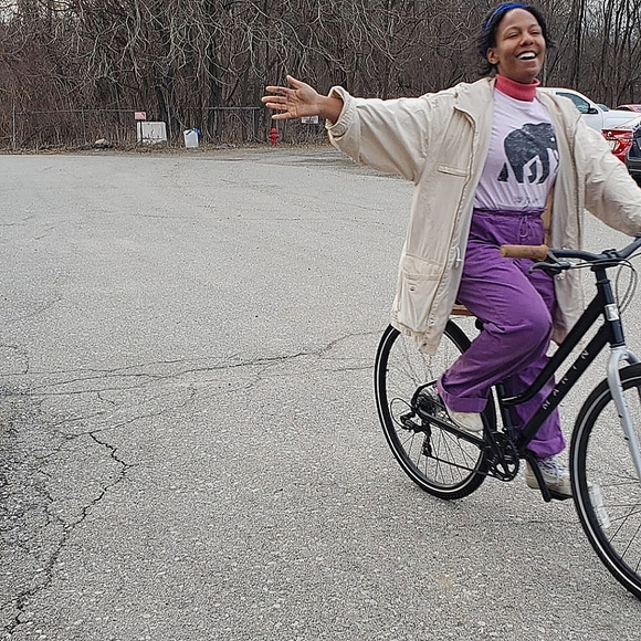 Meet your Posher, Netty - Picture 2 of 8